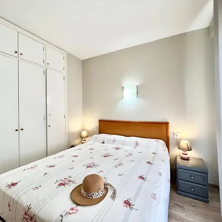 Apartment Delfin 9 H - Barneda Premium Roses